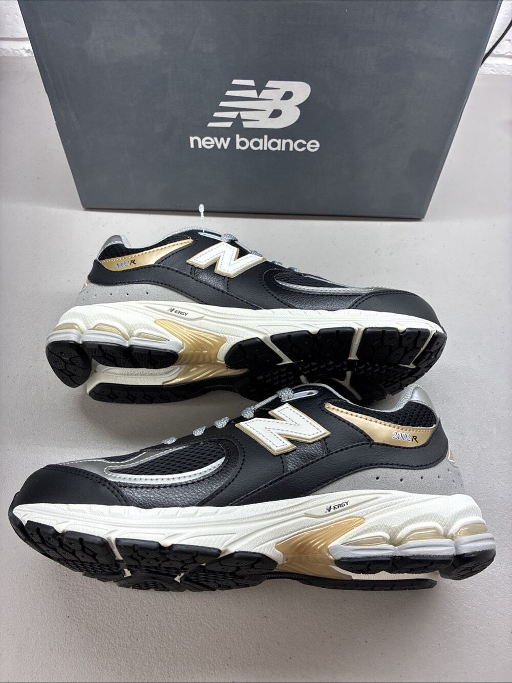 New Balance NB 2002R Abrasion Resistant Low top Kids Size 6.5 Wide GC2002PO